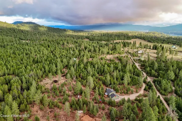 $795,000 | 81 Angelina Way, Oldtown, ID 83822