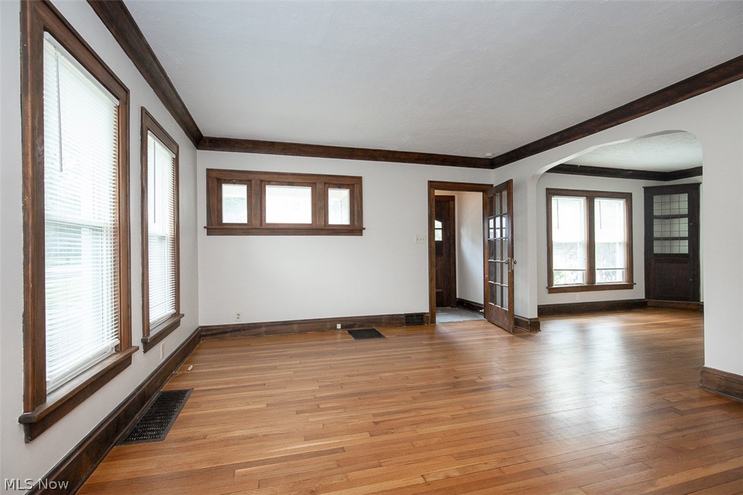 912 Cambridge Road, Unit B Cleveland Heights, OH 44121 - Photo 5 of 34