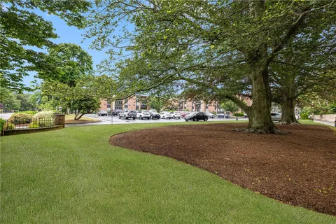 $575,000 | 401 Bellevue Avenue, Unit 308, Newport, RI 02840