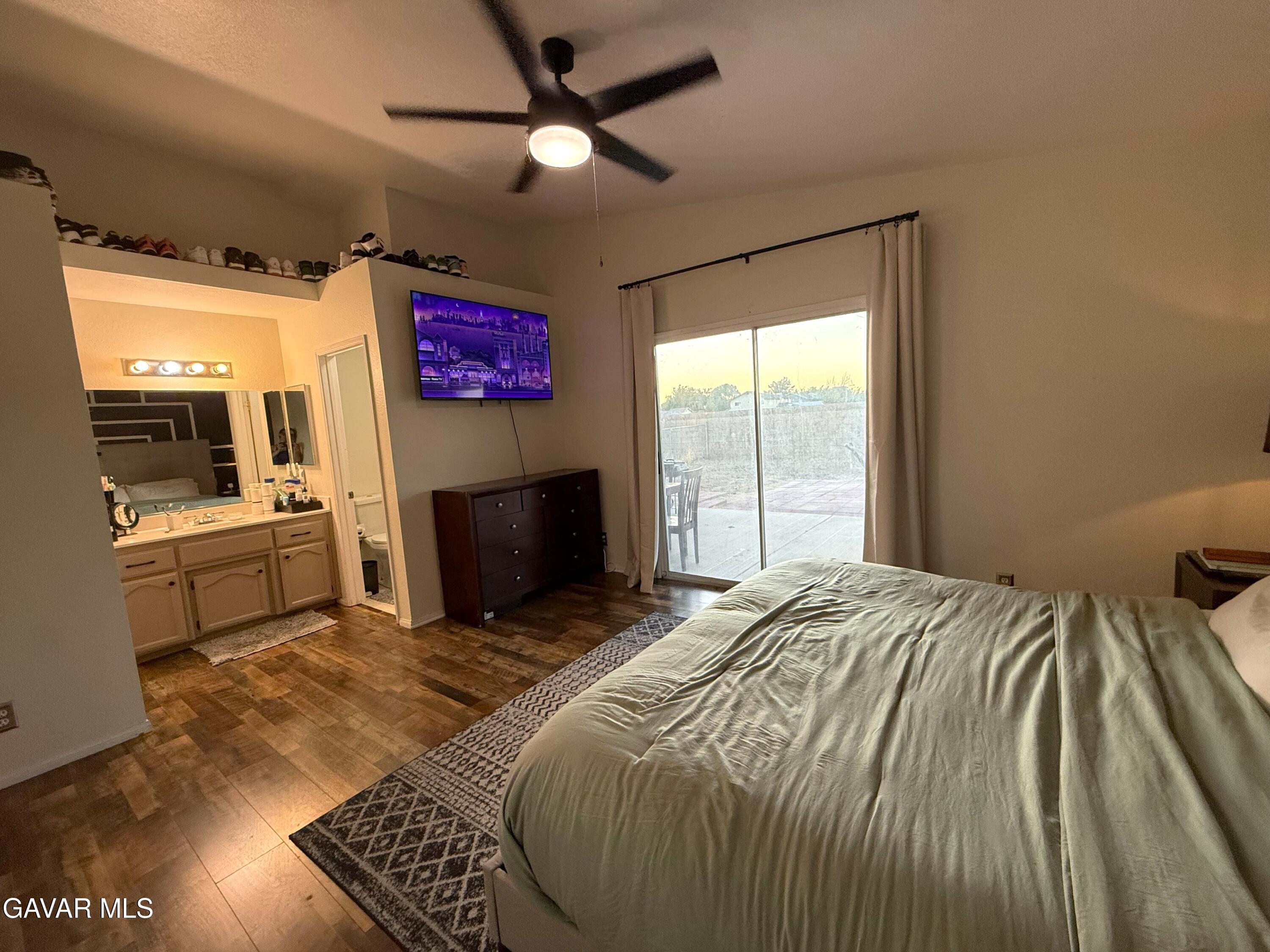 1705 Lightcap Street Lancaster, CA 93535 - Photo 11 of 21 Primary Suite ALT View