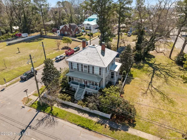 $645,000 | 323 East 2nd Street, Washington, NC 27889
