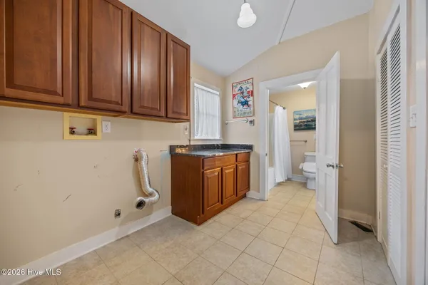 $645,000 | 323 East 2nd Street, Washington, NC 27889