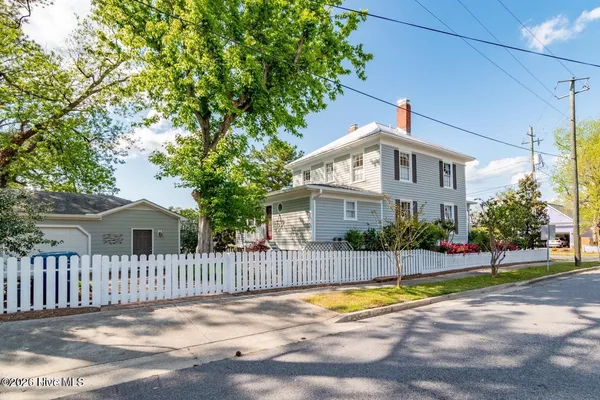 $645,000 | 323 East 2nd Street, Washington, NC 27889