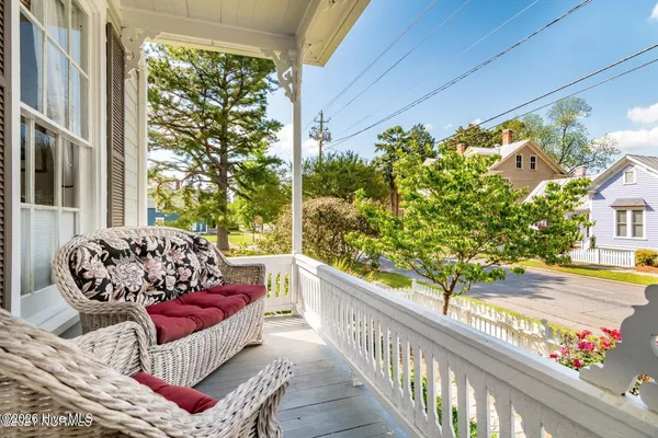 $645,000 | 323 East 2nd Street, Washington, NC 27889