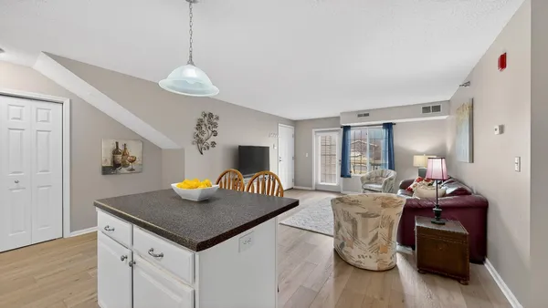 $185,000 | 1976 29th Place Northwest, Unit 104, Rochester, MN 55901