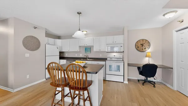 $185,000 | 1976 29th Place Northwest, Unit 104, Rochester, MN 55901