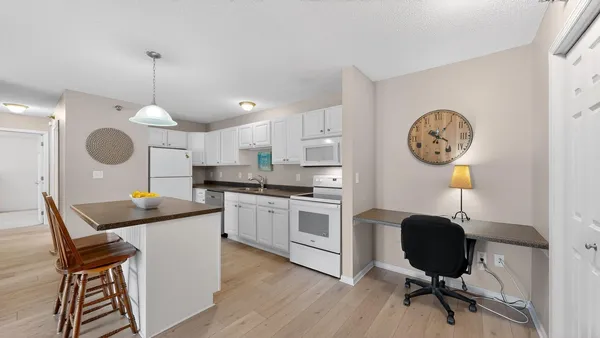 $185,000 | 1976 29th Place Northwest, Unit 104, Rochester, MN 55901