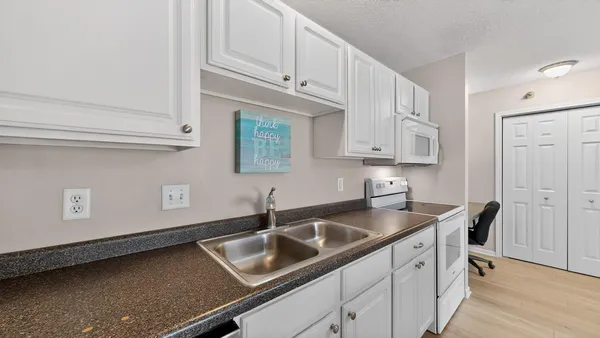 $185,000 | 1976 29th Place Northwest, Unit 104, Rochester, MN 55901