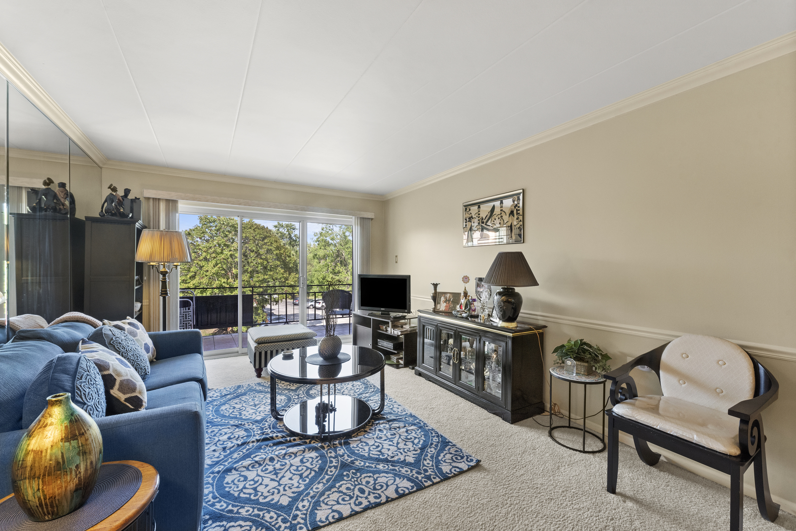 940 Holbrook Road, Unit 2C Homewood, IL 60430 - Photo 3 of 13 Gallery Image 3