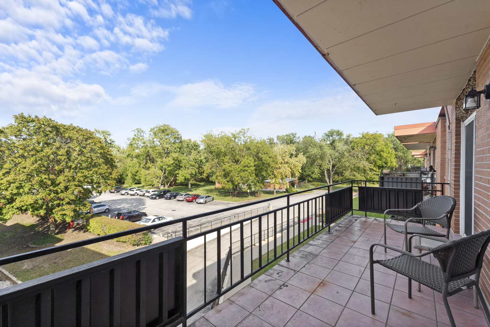 940 Holbrook Road, Unit 2C Homewood, IL 60430 - Photo 9 of 13 Gallery Image 9