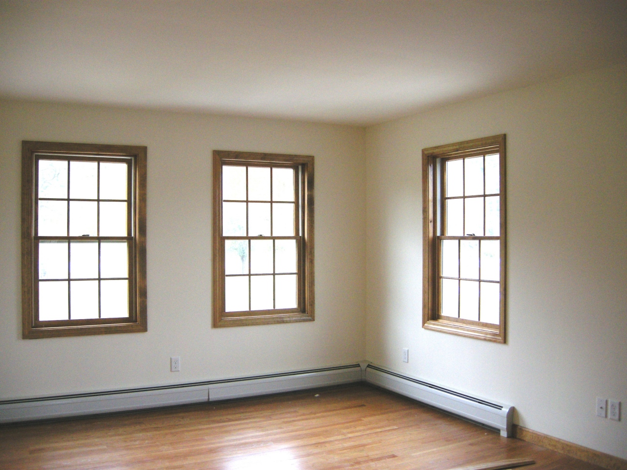 314 Dalton Division Road Pittsfield, MA 01201 - Photo 7 of 14 Livingroom