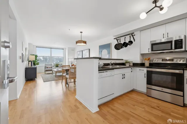 $599,000 | 8400 Oceanview Terrace, Unit 305, San Francisco, CA 94132