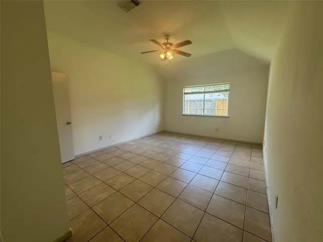 $2,000 | 6810 Creek Village Drive, Katy, TX 77449