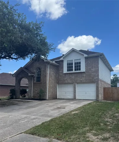 $2,000 | 6810 Creek Village Drive, Katy, TX 77449