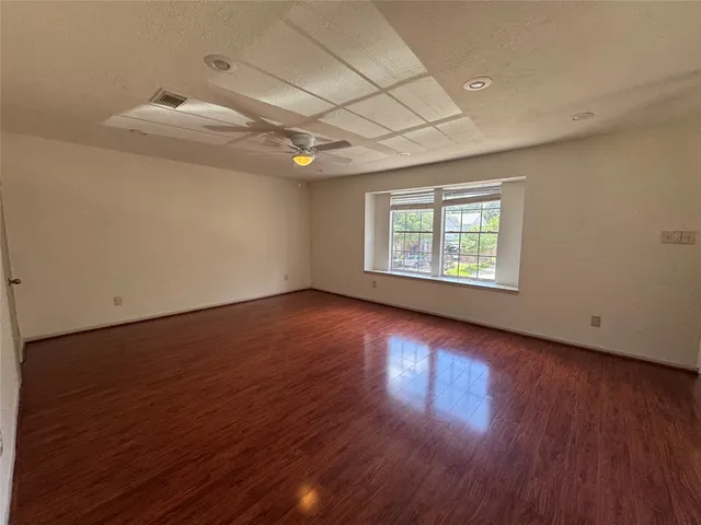 $2,000 | 6810 Creek Village Drive, Katy, TX 77449