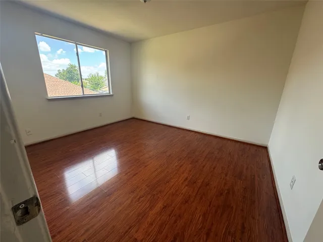 $2,000 | 6810 Creek Village Drive, Katy, TX 77449