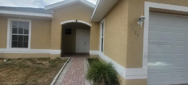 $1,800 | 7221 Golf Club Drive, Sebring, FL 33876