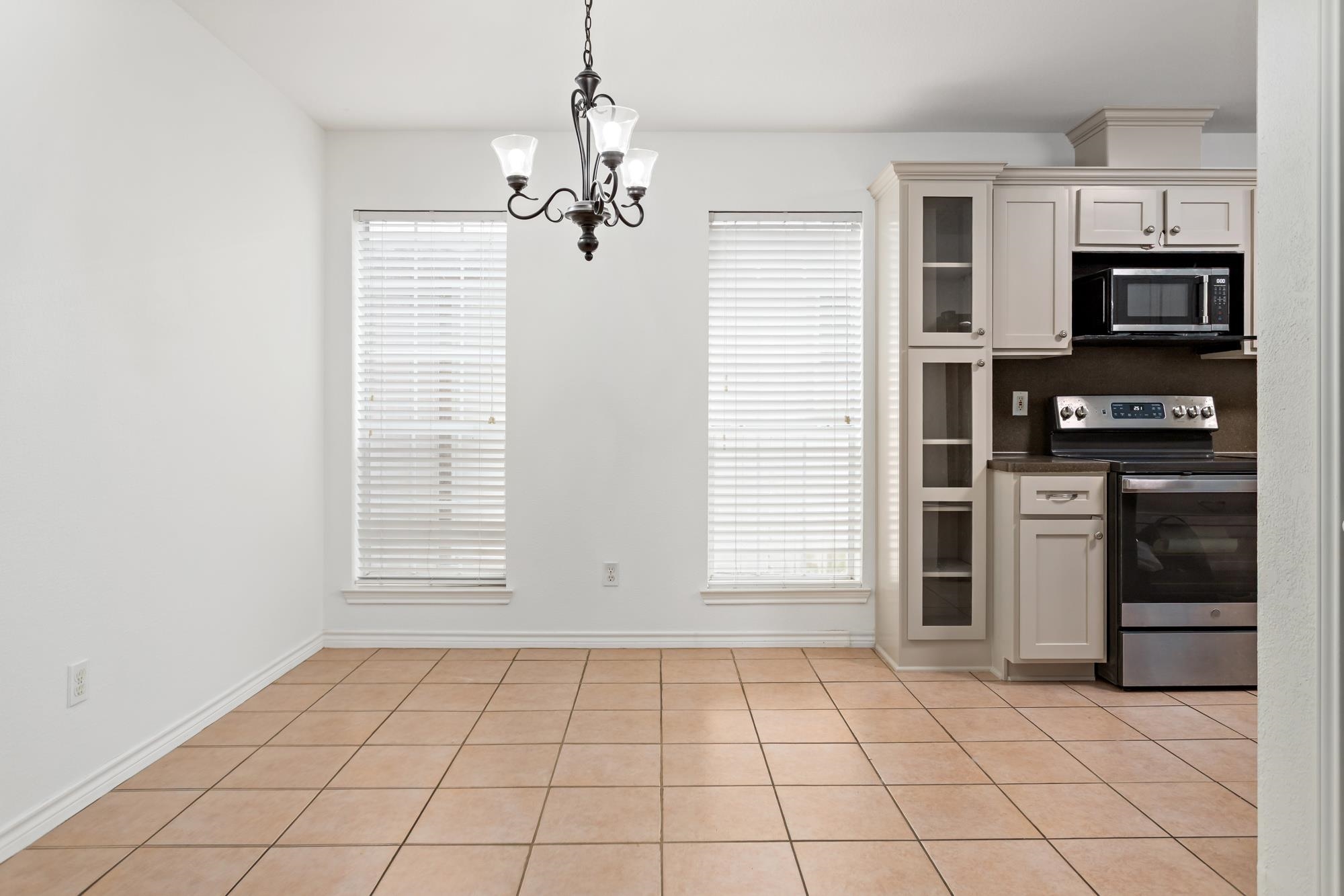 6060 Travis Lumberton, TX 77657 - Photo 9 of 27