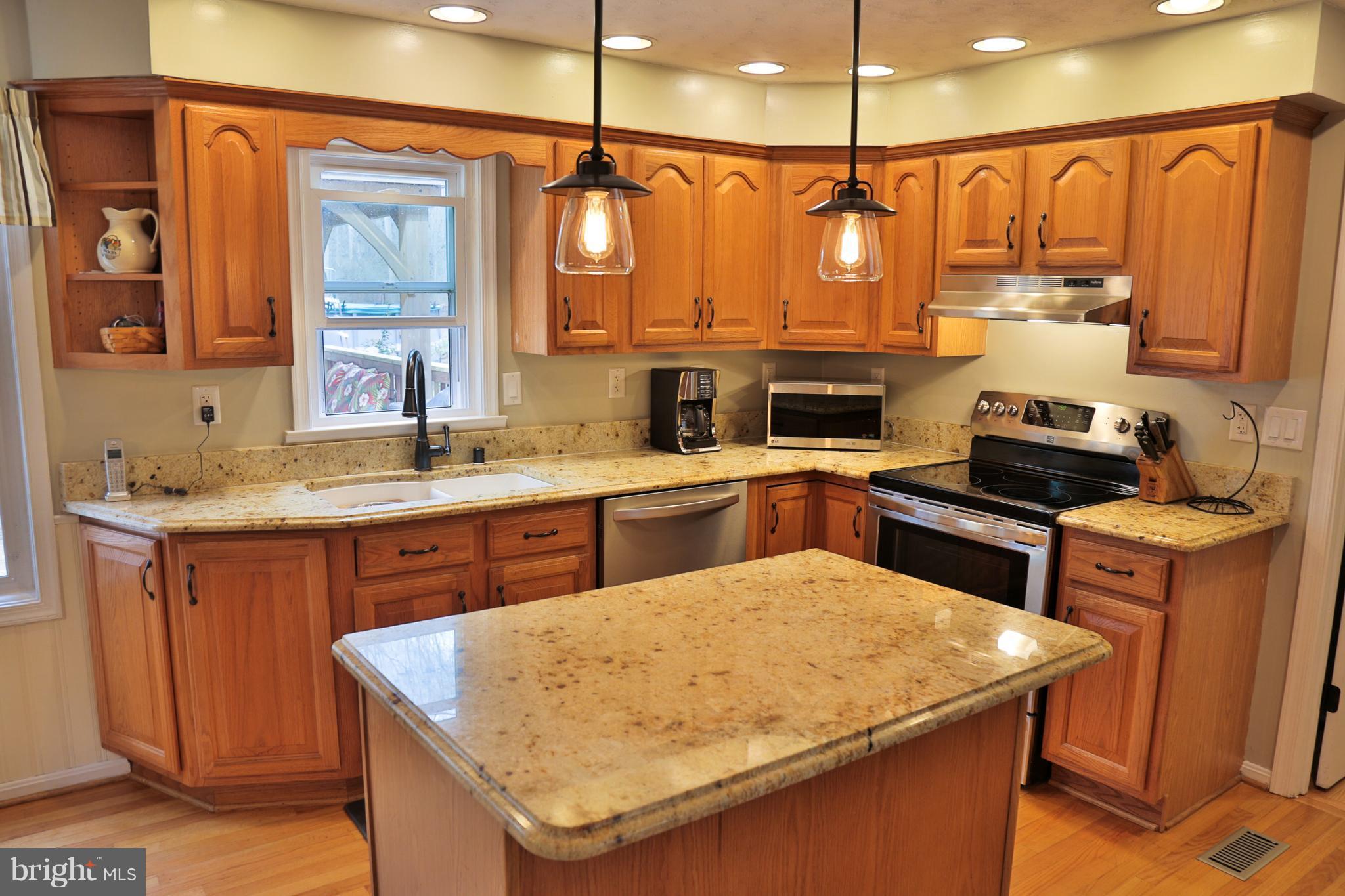 4230 Camp Kaufmann Road Huntingtown, MD 20639 - Photo 5 of 26 Granite countertops