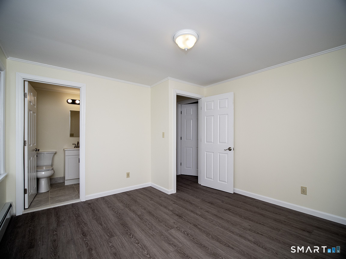 6 Warren Road Woodbridge, CT 06525 - Photo 29 of 35