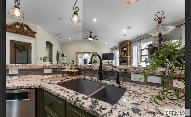 $988,000 | 1595 North 760 East, Shelley, ID 83274