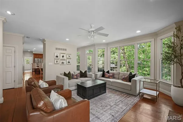 $1,499,000 | 7 Flynn Forest Lane, Glendale, MO 63122
