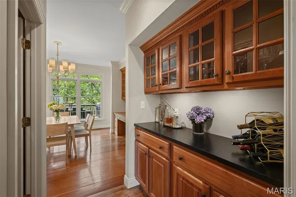 $1,499,000 | 7 Flynn Forest Lane, Glendale, MO 63122