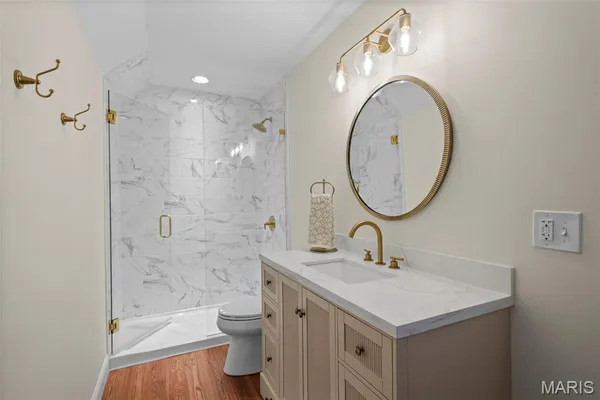 $1,499,000 | 7 Flynn Forest Lane, Glendale, MO 63122