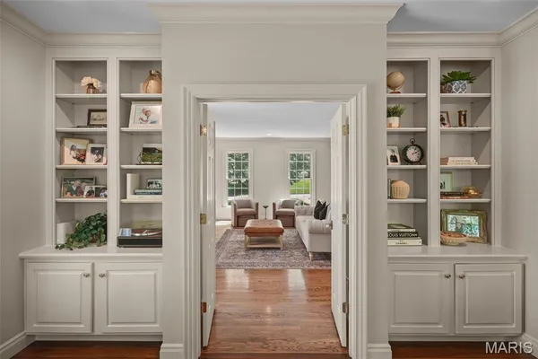 $1,499,000 | 7 Flynn Forest Lane, Glendale, MO 63122