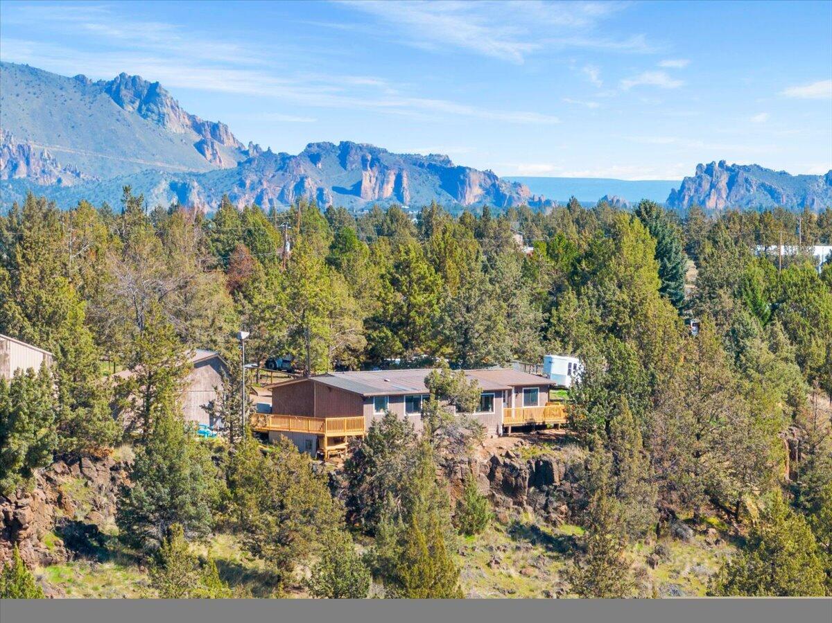 16702 Southwest Steelhead Road Terrebonne, OR 97760 - Photo 44 of 47 06-Aerial