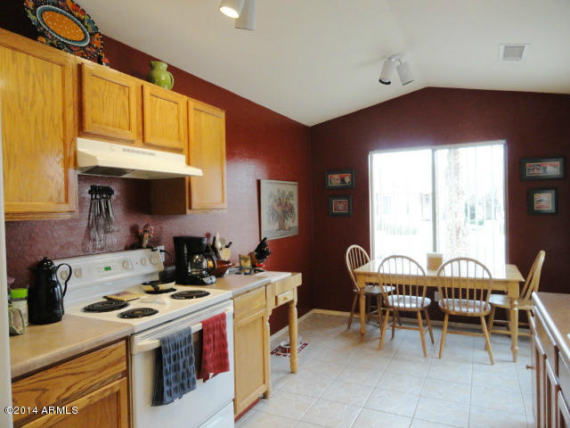 13005 West Bloomfield Road El Mirage, AZ 85335 - Photo 6 of 14 KITCHEN (2)