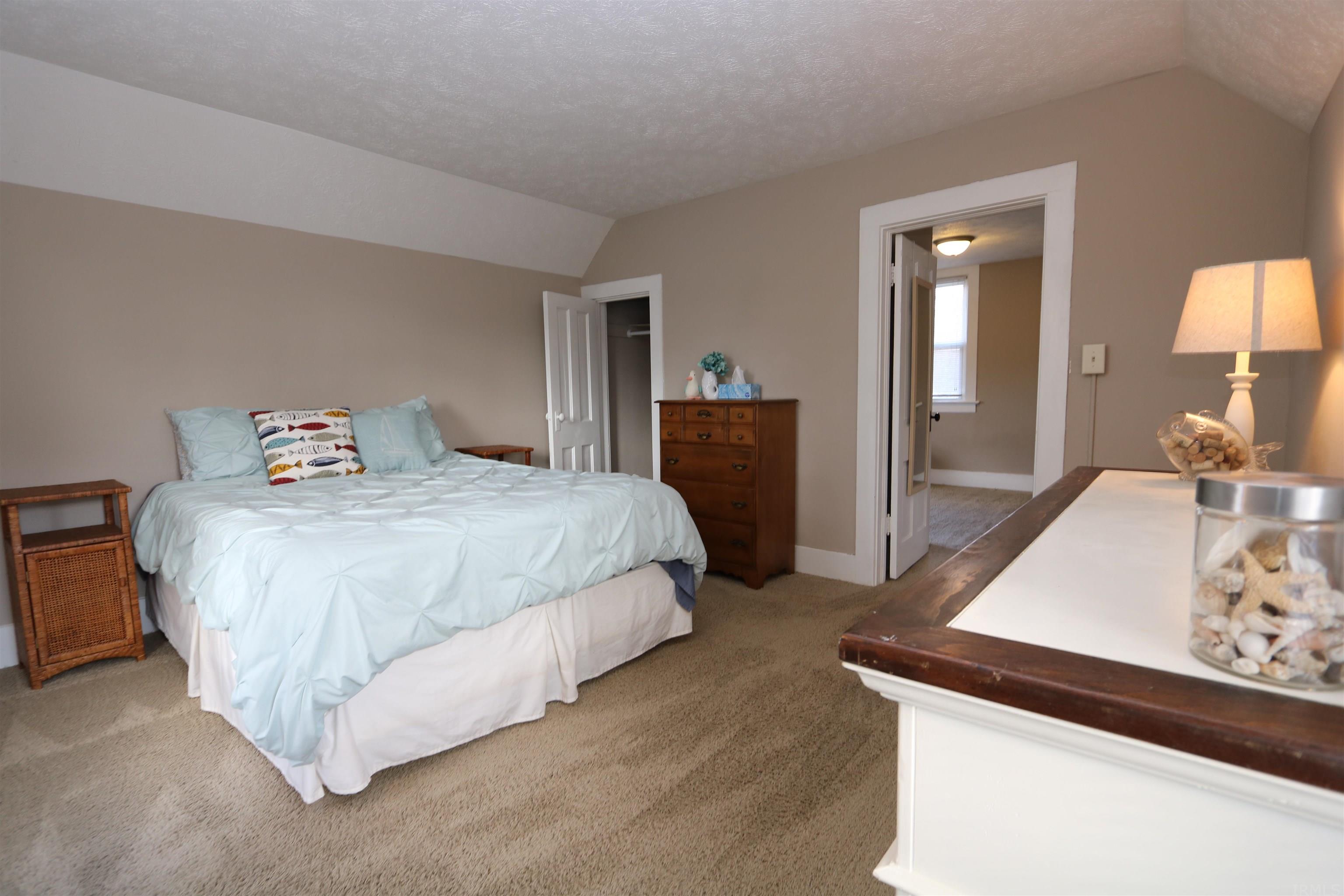 910 East 4th Street Mishawaka, IN 46544 - Photo 12 of 17