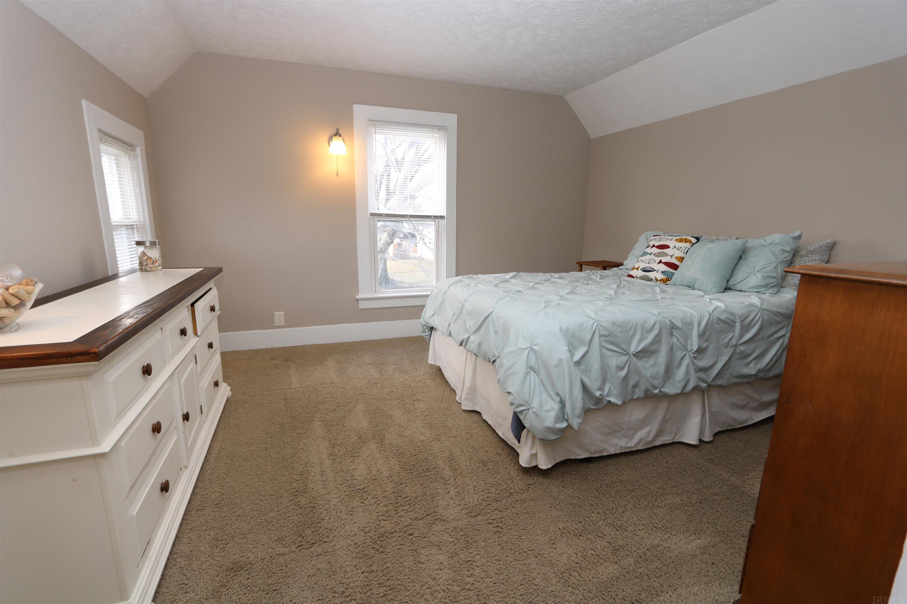 910 East 4th Street Mishawaka, IN 46544 - Photo 13 of 17