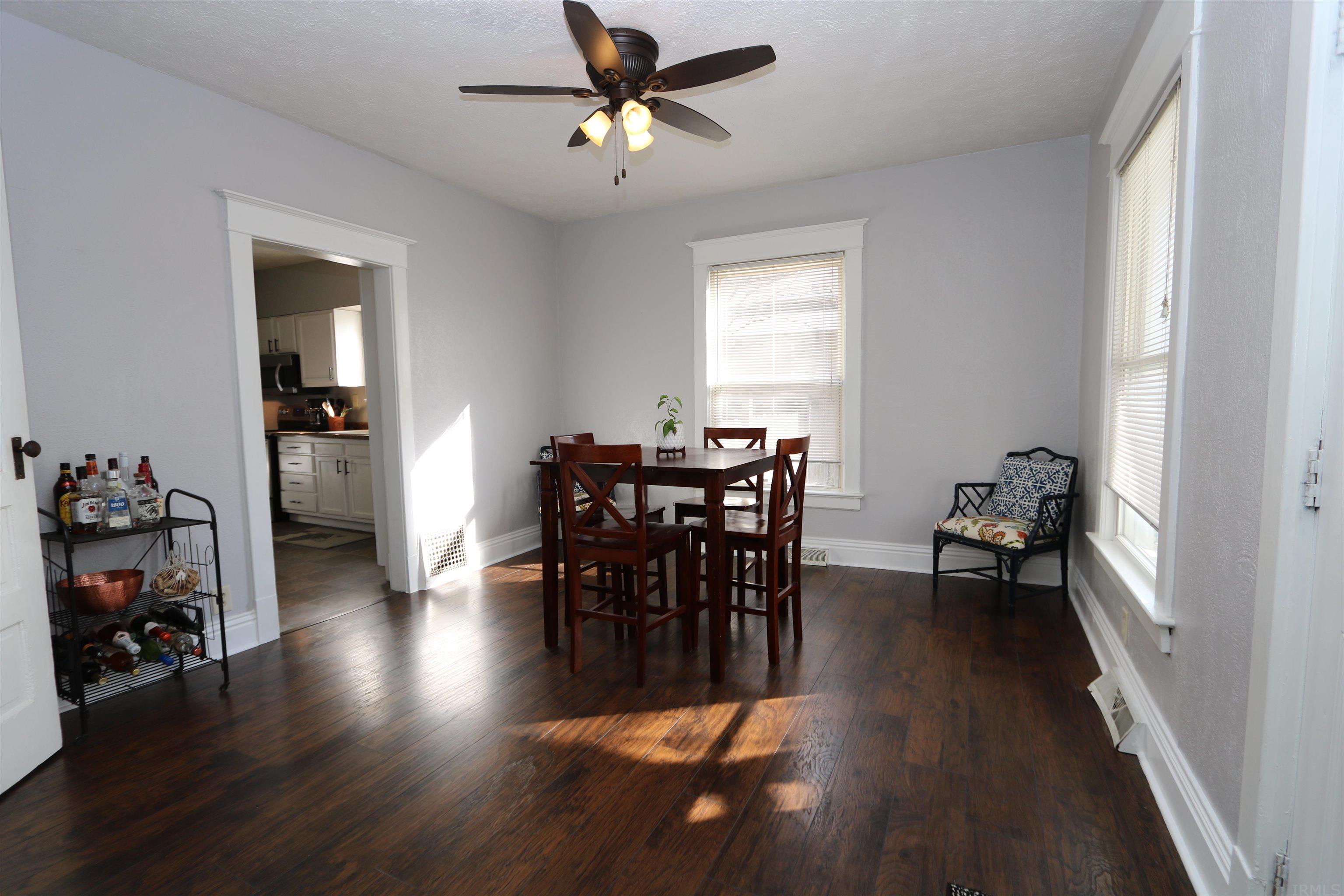 910 East 4th Street Mishawaka, IN 46544 - Photo 4 of 17
