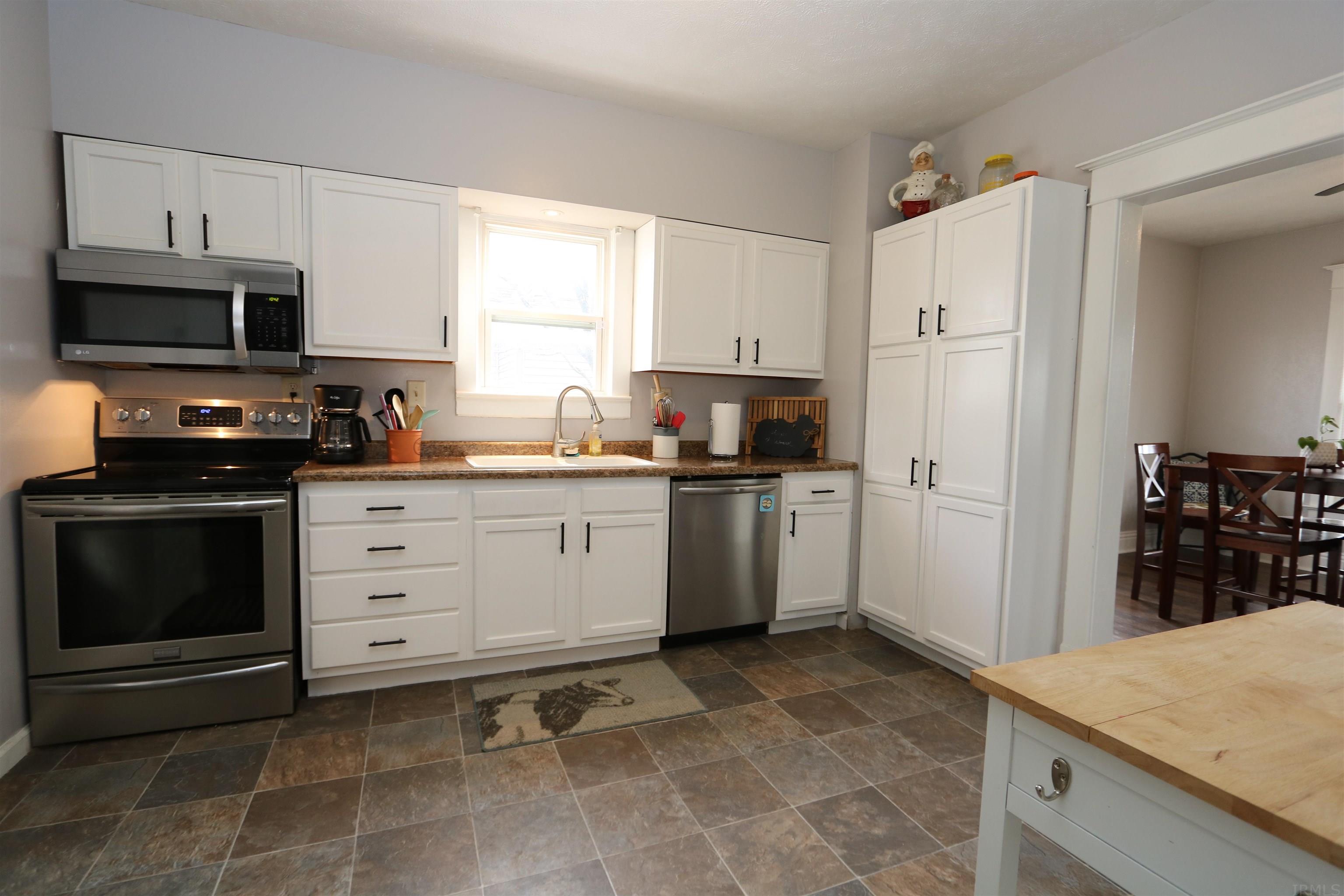 910 East 4th Street Mishawaka, IN 46544 - Photo 9 of 17