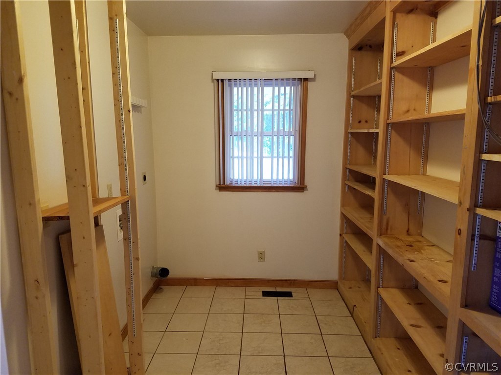2318 Cox Road Wilsons, VA 23894 - Photo 14 of 31