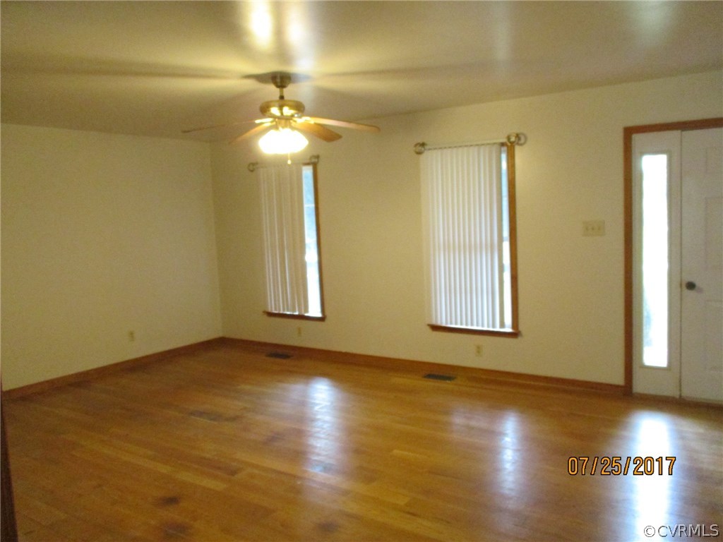 2318 Cox Road Wilsons, VA 23894 - Photo 15 of 31