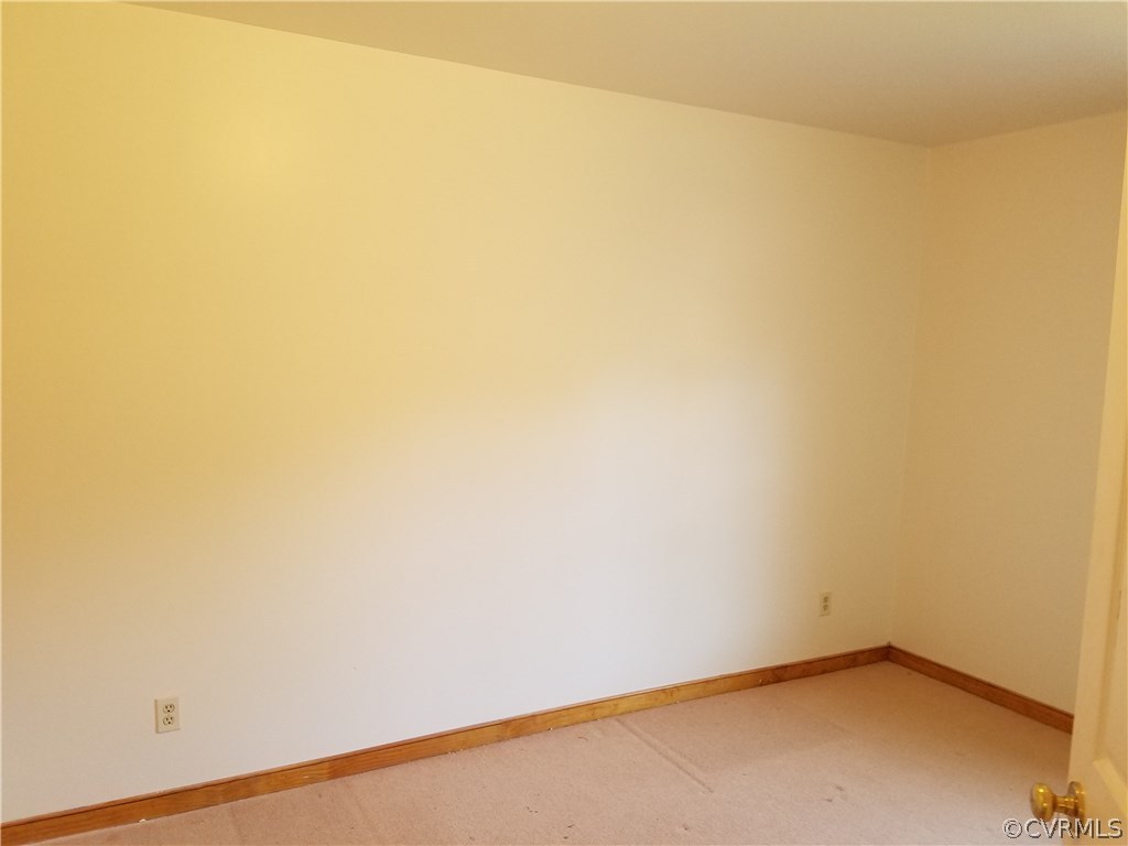 2318 Cox Road Wilsons, VA 23894 - Photo 21 of 31