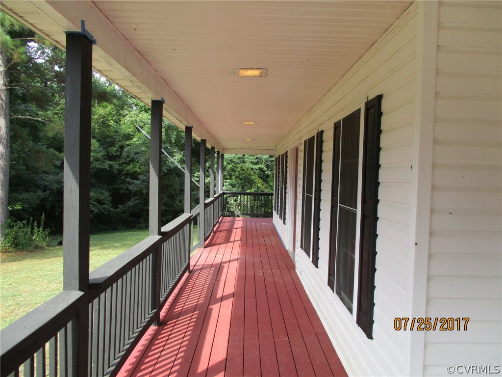 2318 Cox Road Wilsons, VA 23894 - Photo 8 of 31