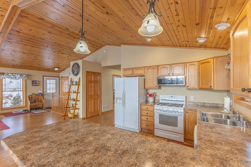 775 Oak Street Ferryville, WI 54628 - Photo 28 of 47