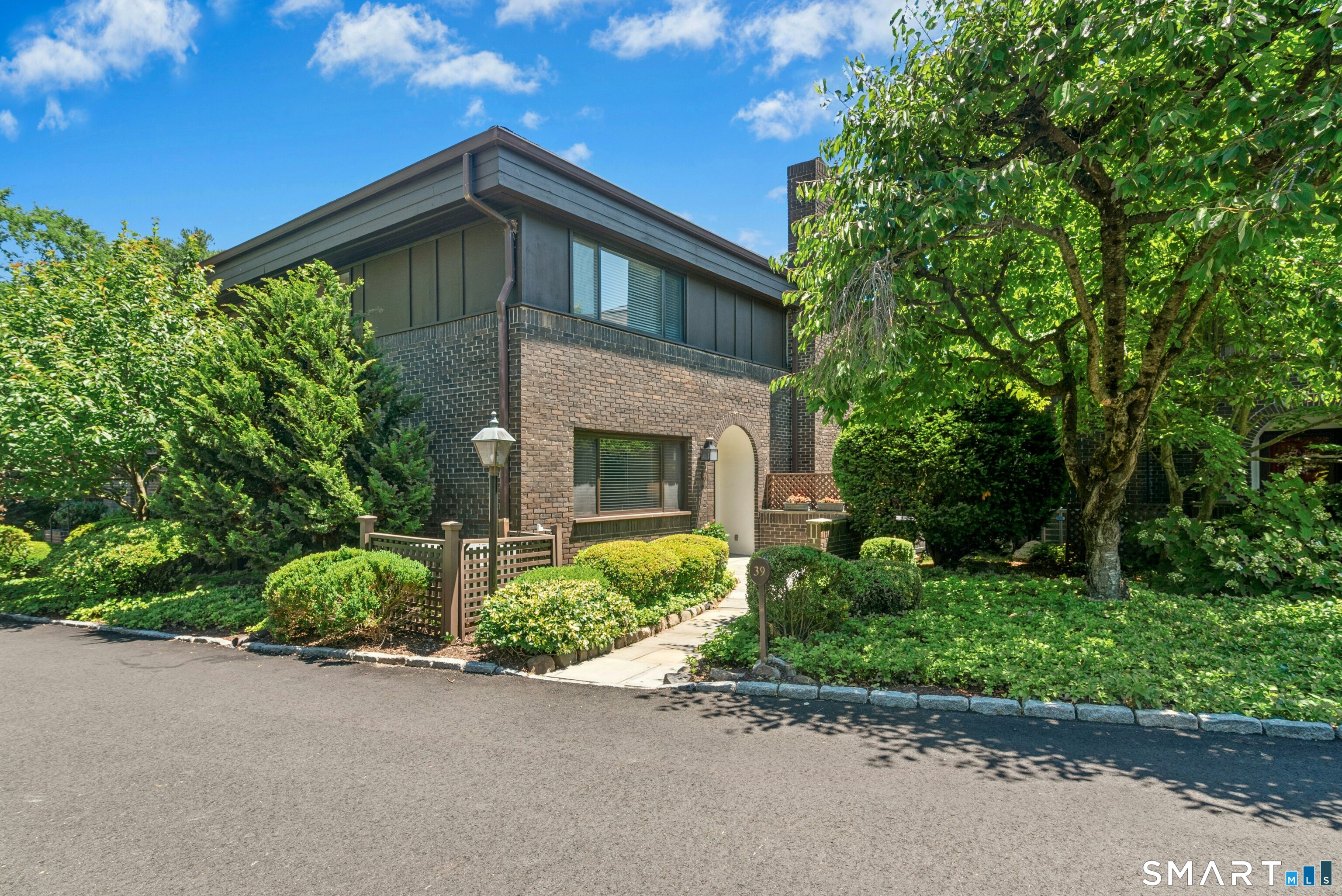 289 New Norwalk Road, Unit 39 New Canaan, CT 06840 - Photo 2 of 35