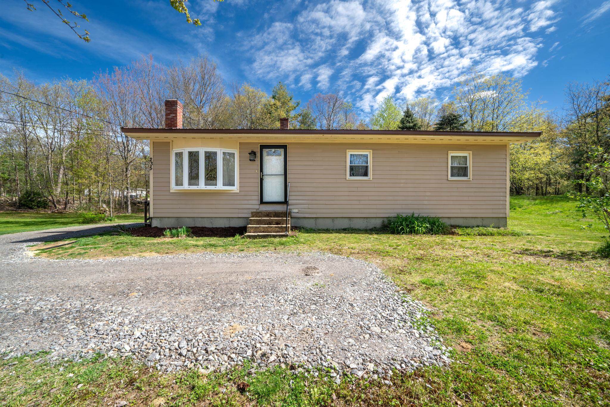235 Loudon Road Pittsfield, NH 03263 - Photo 1 of 27