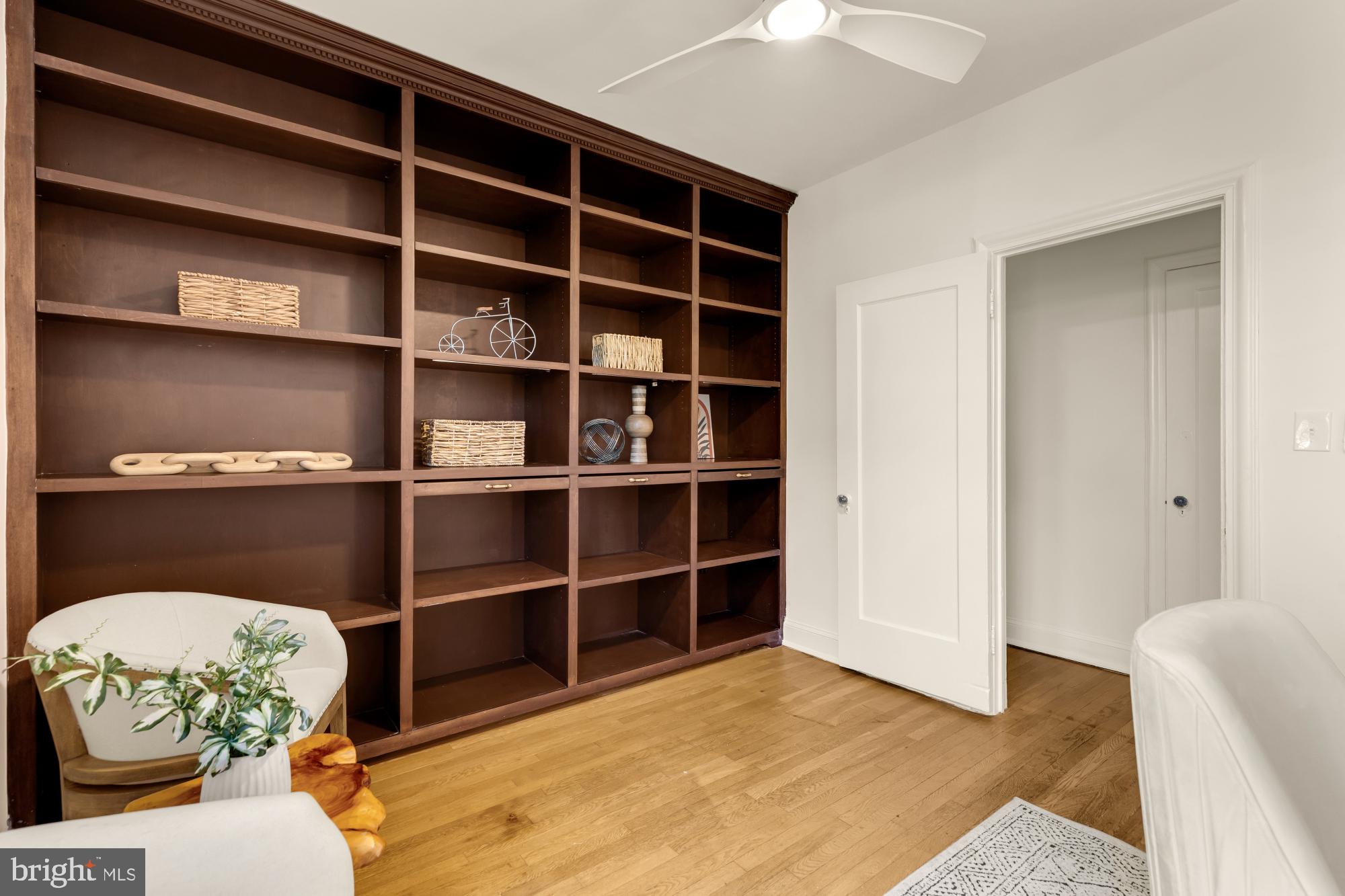 2040 Belmont Road Northwest, Unit 606 Washington, DC 20009 - Photo 29 of 42 Bedroom 2 (staged as office) - built-ins