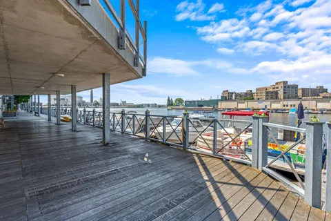 $1,250,000 | 541 East Erie Street, Unit 3022, Milwaukee, WI 53202