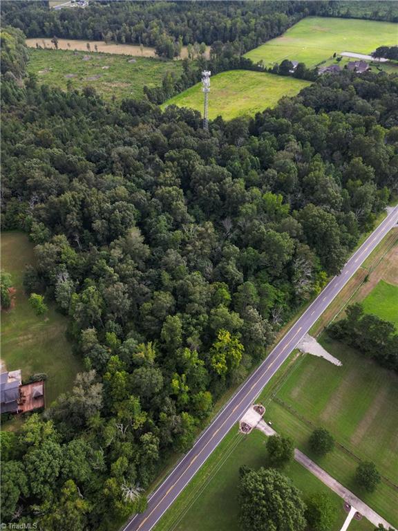 4488 Brick Church Road Burlington, NC 27215 - Photo 6 of 9