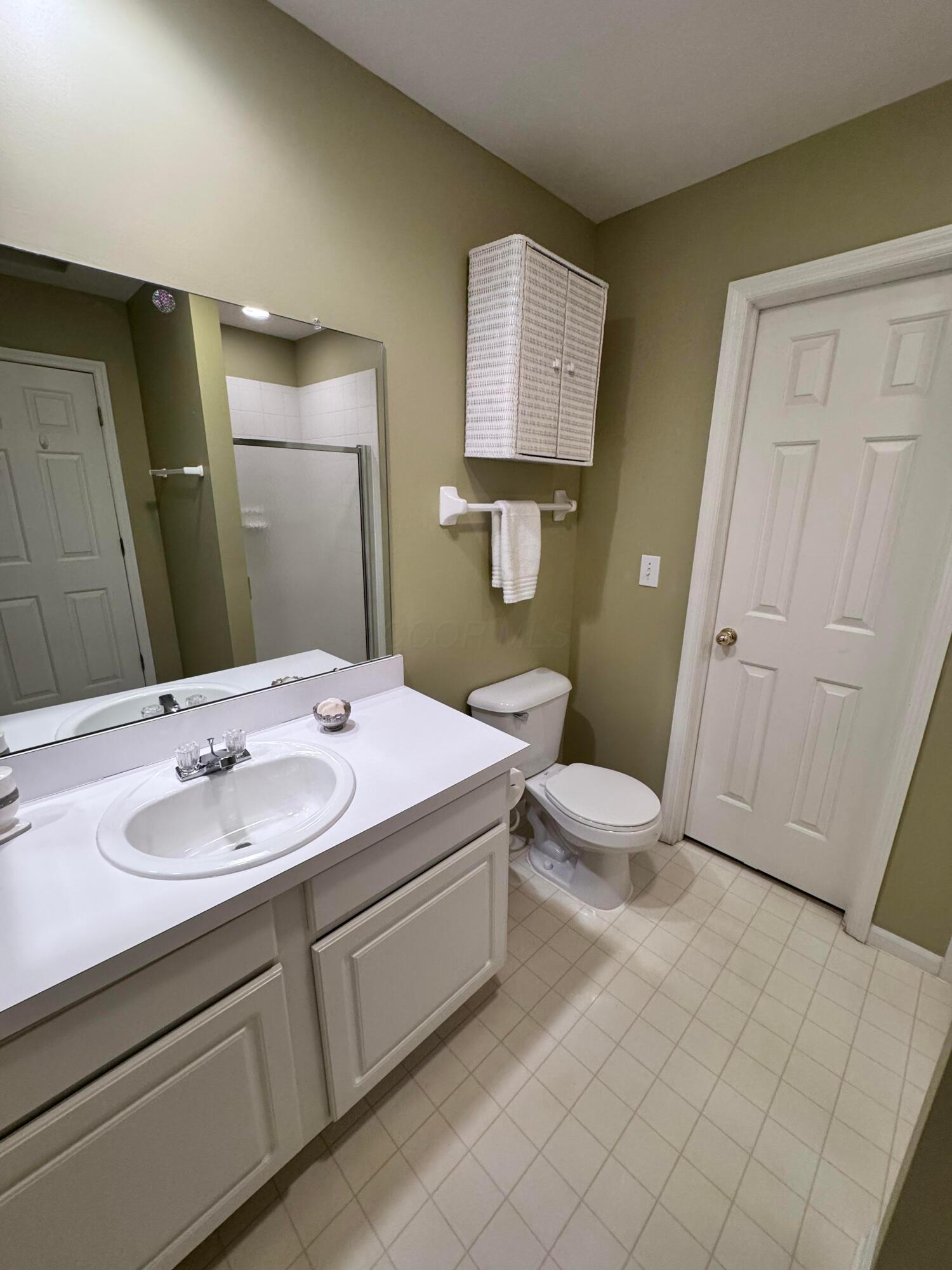 412 Charles Spring Drive Powell, OH 43065 - Photo 21 of 25 3rd full bath, 2nd level