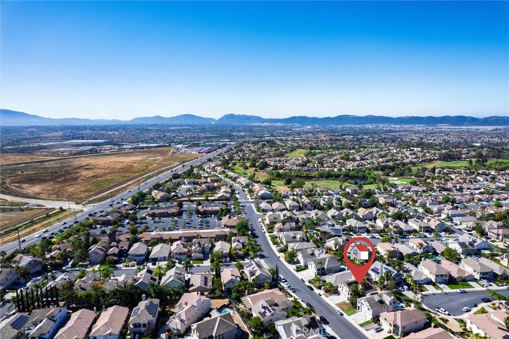 37867 Shady Maple Road Murrieta, CA 92563 - Photo 61 of 68 a view of a city with mountains in the background