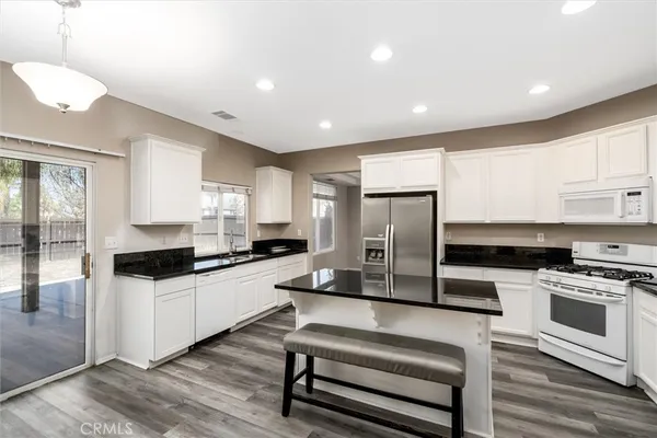 $725,000 | 37867 Shady Maple Road, Murrieta, CA 92563