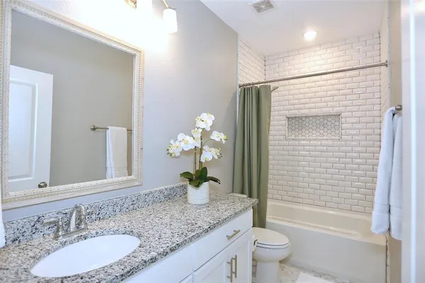 $395,000 | 1100 Redbrick Lane, Northlake, TX 76247