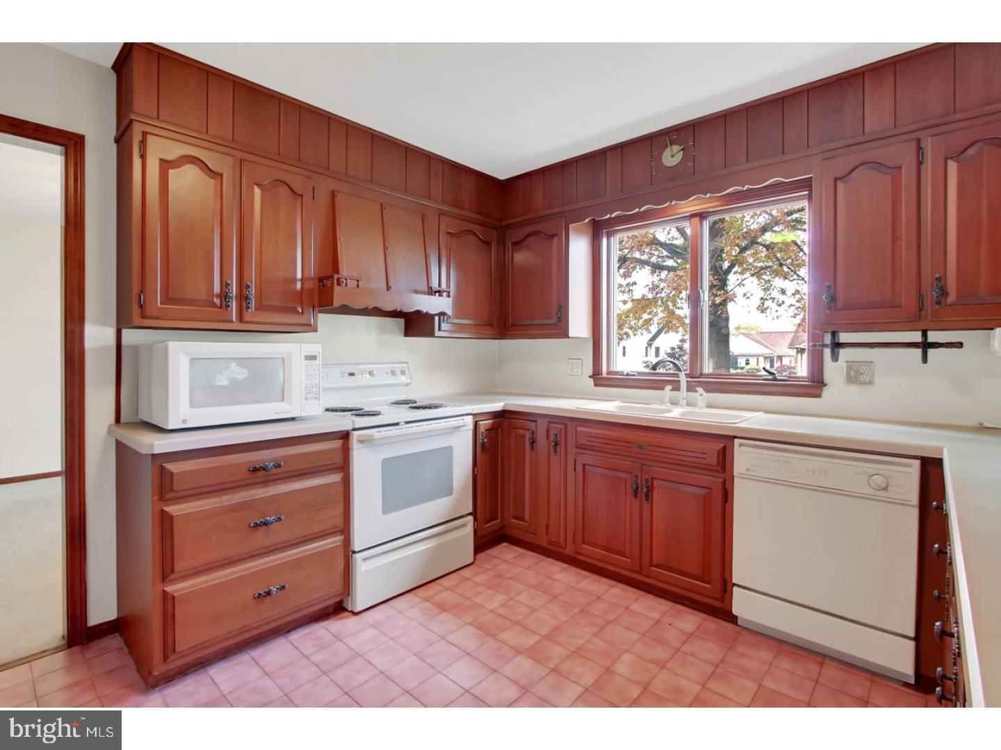3120 Elm Road Reading, PA 19605 - Photo 8 of 25 Gallery Image 8